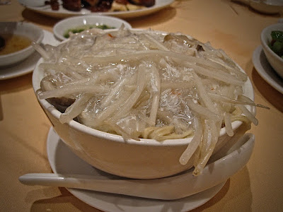 Yung Kee (鏞記), ee fu noodles with crab meat