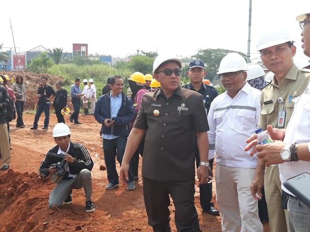 Walikota Tinjau Pembangunan Alun-Alun Depok 