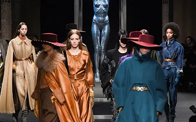 Moda Internacional. Alberta Ferretti. Invierno 2018