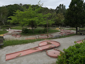 Minigolf in Carcassonne - Lac de la Cavayère. Photo by Christopher Gottfried, May 2018