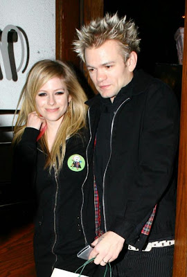 Avril Lavigne is Divorcing Deryck Whibley photos