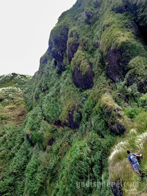 Narrow trail on the rocky Mt. Batulao