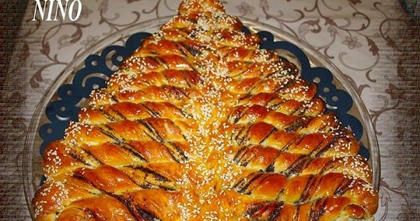 Braided Nutella Christmas Tree Bread Recipe - HANDY DIY