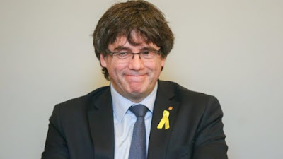 puigdemont, cobrando, fugado, independentismo, trabajar, sueldo