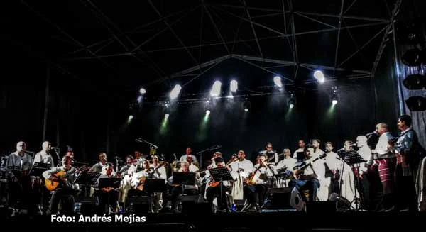 actuación de  Los Sabandeños  en  el XVIII Bidasoa Folk Festival, Hondarribia, Guipúzcoa,