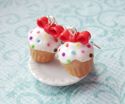 Red Bow Cupcake Earrings anything with a cute little bow on and I'm sold