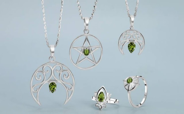 Wear Moldavite Jewelry for a Unique and Different Style