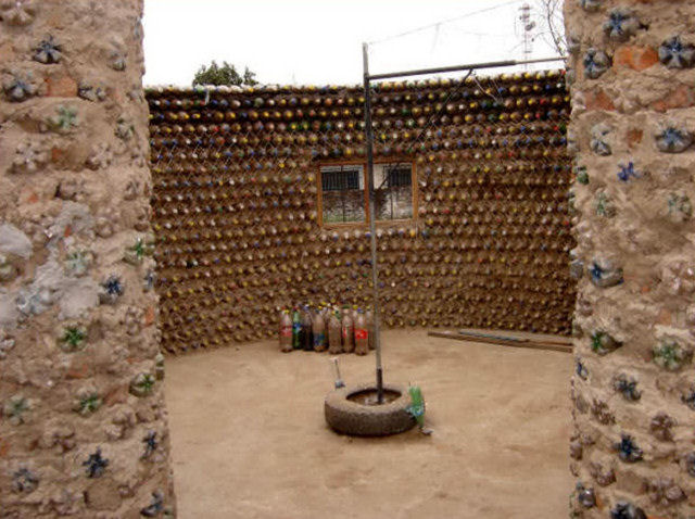 House built from PET bottles