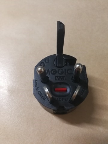 MOGICS Power Bagel 旅用圓形排插 開箱 MOGICS Power Bagel 旅用圓形排插 開箱