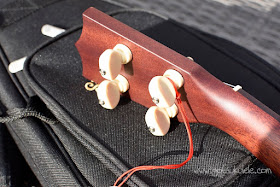 Sigma SUM-2S Soprano Ukulele tuners