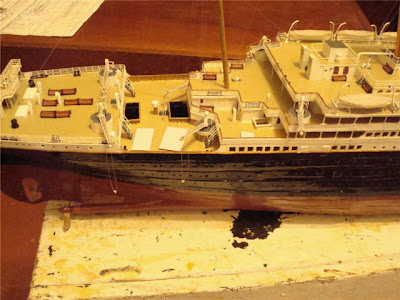 Paper Titanic Model