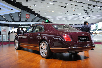 2011 Bentley Mulsanne live 2010 Paris Motor Show