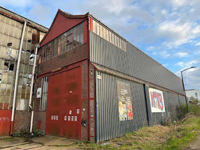 Illustration jeunesse photos friche industrielle ex-usines Henricot