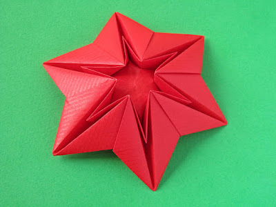 Origami, vista 2: Stella in espansione - Expanding star by Francesco Guarnieri