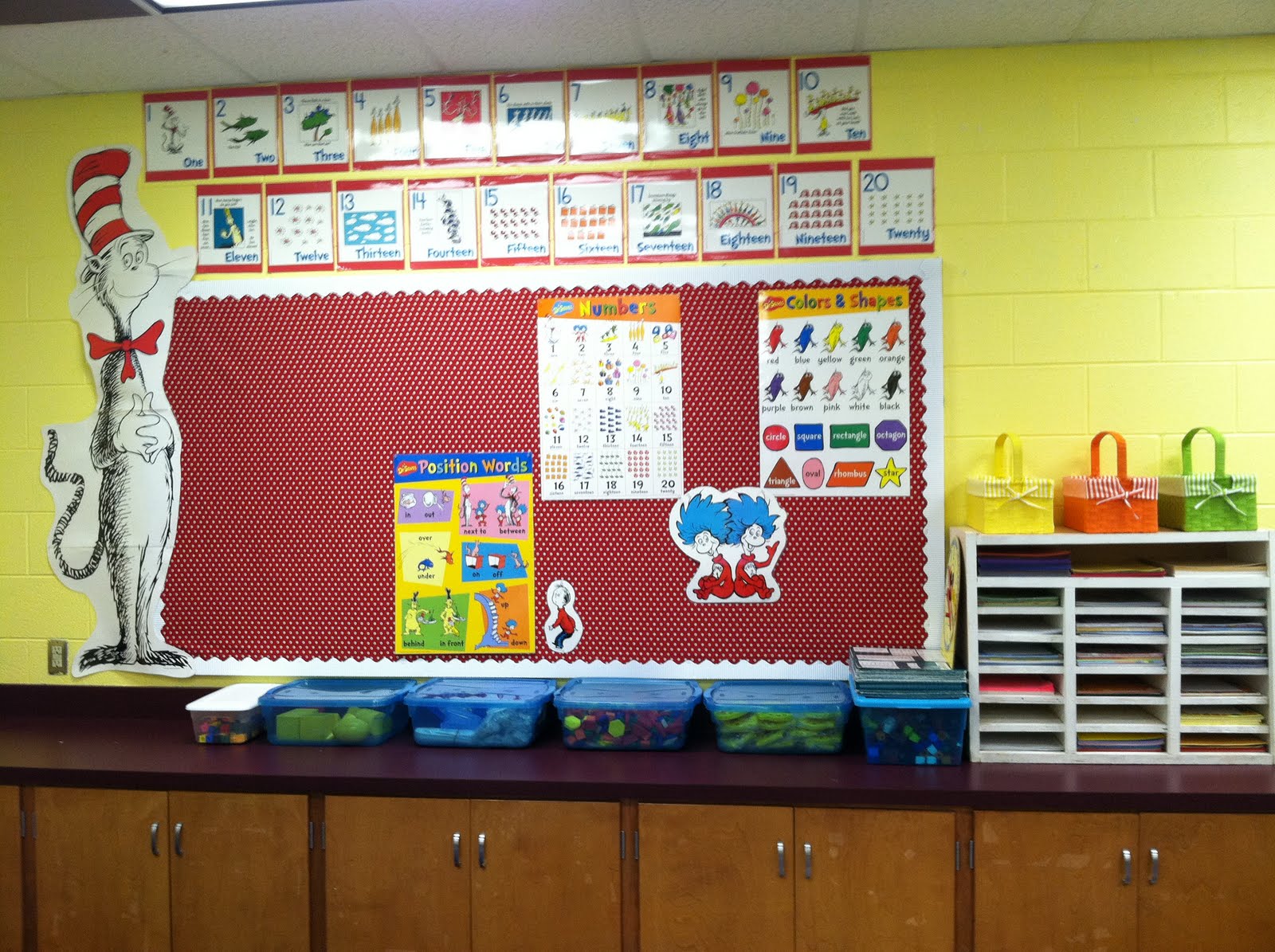 Life in First Grade  Classroom  decorating  Day Four