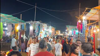 Arpora Saturday Night Market crowd