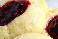   5-Ingredient Raspberry Cheesecake Thumbprint Cookies