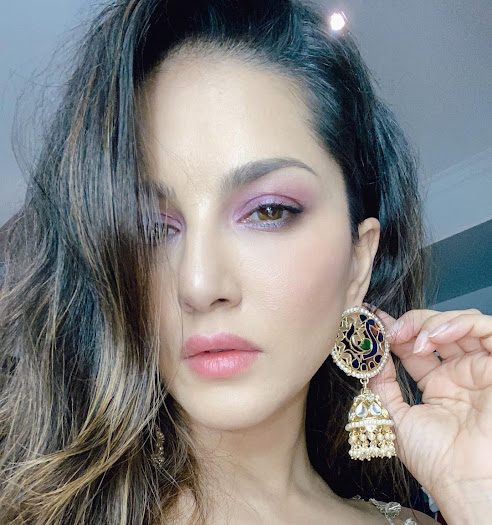 Sunny Leone - Movies, Biography, News, Age & Photos