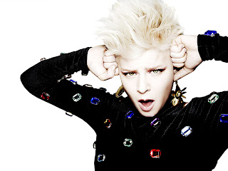 Robyn Dress With Diamonds HD Wallpaper