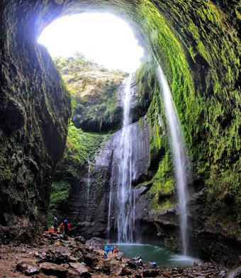  Membahas soal wisata yang ada di jawa timur memang tidak ada habisnya Info 10 Spot Menarik Air Terjun Madakaripura Yang Luar Biasa