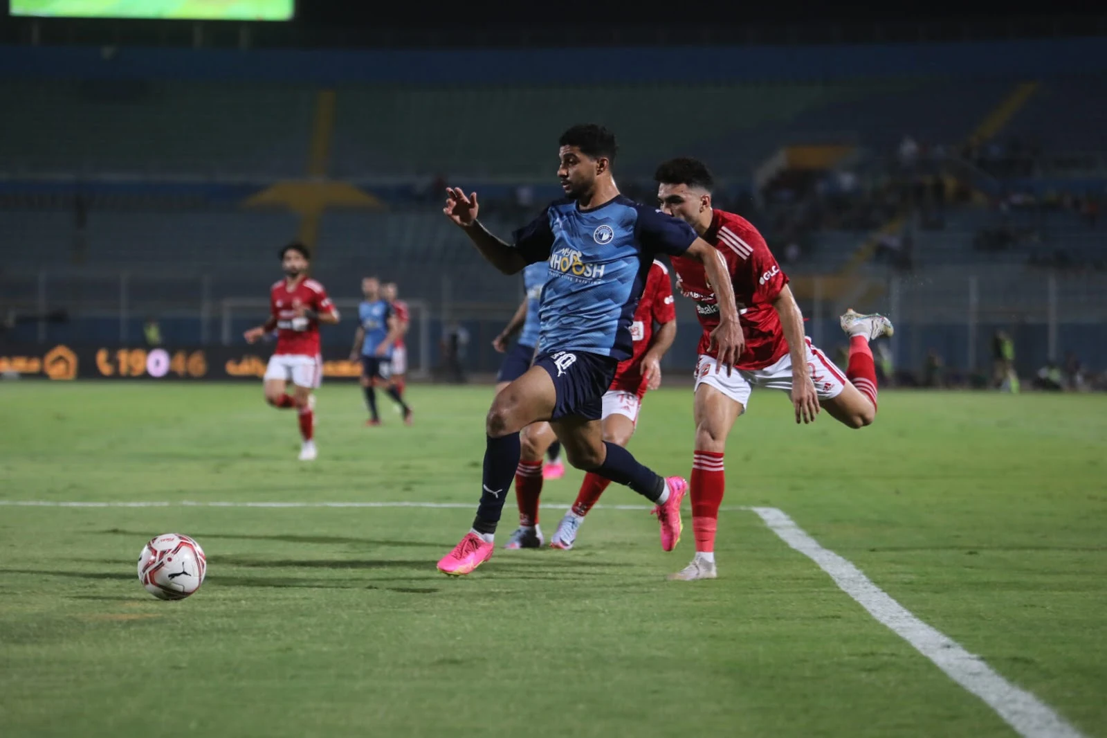 بيراميدز يهزم الاهلي بطل الدوري بثلاثية نظيفة في الدوري المصري