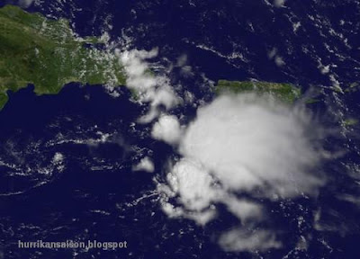 Tiefdruckgebiet Puerto Rico und Dominikanische Republik: Platzregen und Wind, aber kein Sturmpotenzial, Wettervorhersage Wetter, Puerto Rico, Dominikanische Republik, Punta Cana, Vorhersage Forecast Prognose, Satellitenbild Satellitenbilder, September, 2011, aktuell, Karibik, 