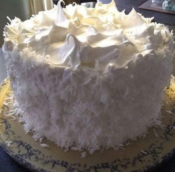 Seven-minute coconut cake with frosting