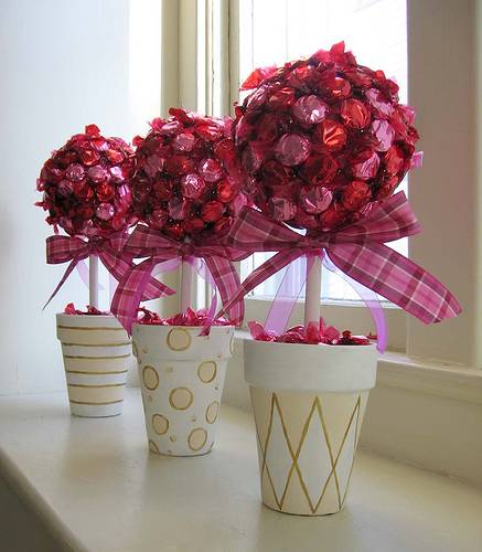 Candy Tree Centerpiece Candy Tree Centerpiece brought to you bu confettiie