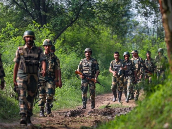 लद्दाख में खाईं में गिरा भारतीय सेना का वाहन, नौ जवान शहीद