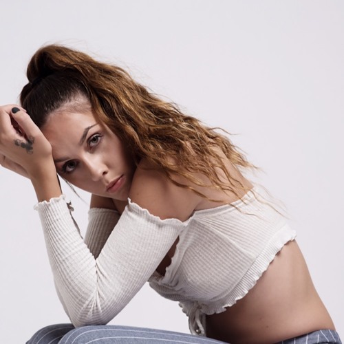 Megan V. Unveils New Single "Vibes"