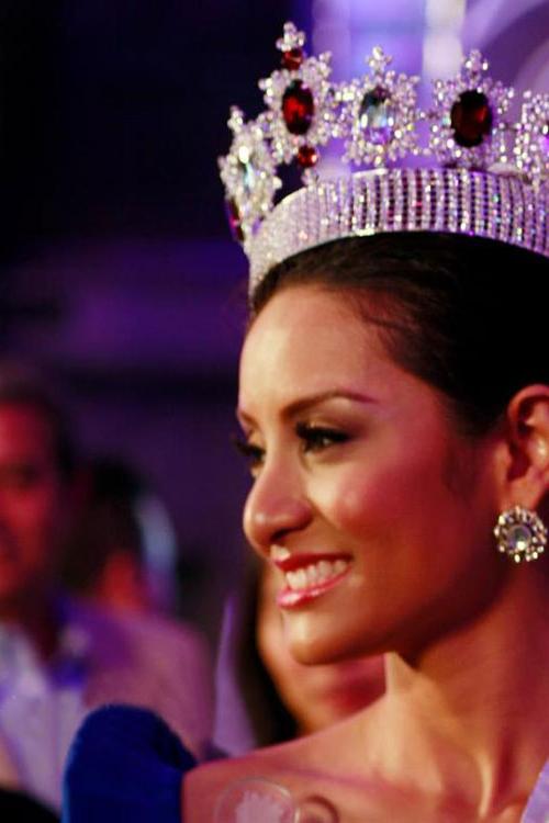 Miss World Philippines 2012 winner Queenierich Rehman