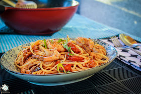 schnelle Pasta mit Tomaten und Garnelen 