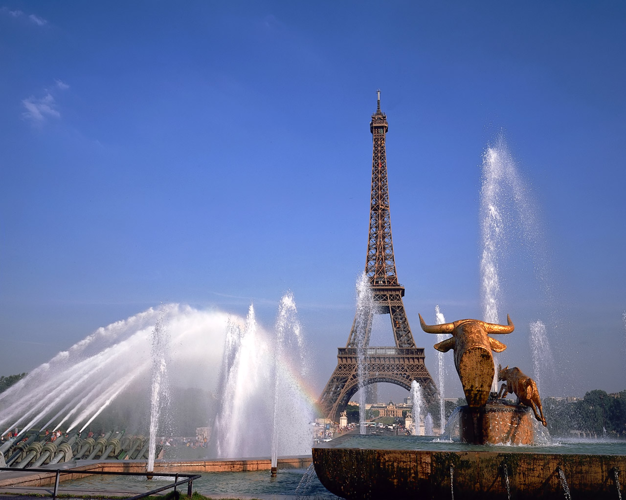 Foto-Foto Terindah Menara Eiffel Paris, Prancis