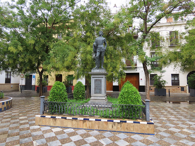 Monument to Don Juan Tenorio by Nicomedes Díaz Piquero, Plaza de los Refinadores, Sevilla