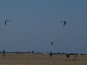 Kitesurfing