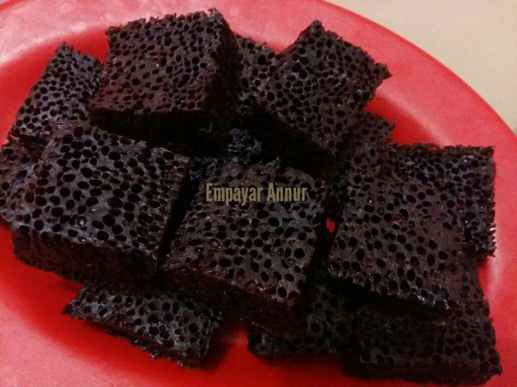 Resipi Kek Sarang Semut / Gula Hangus Versi Kukus Mudah & Sedap!