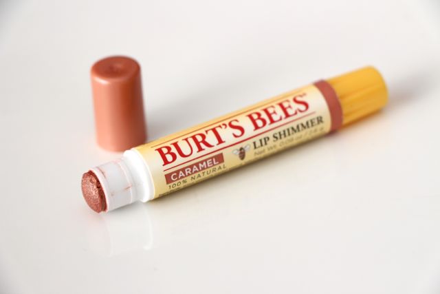 Burt's Bees Lip Shimmer Lip color balm Swatches : Caramel