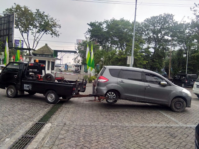 mobil derek baluran situbondo