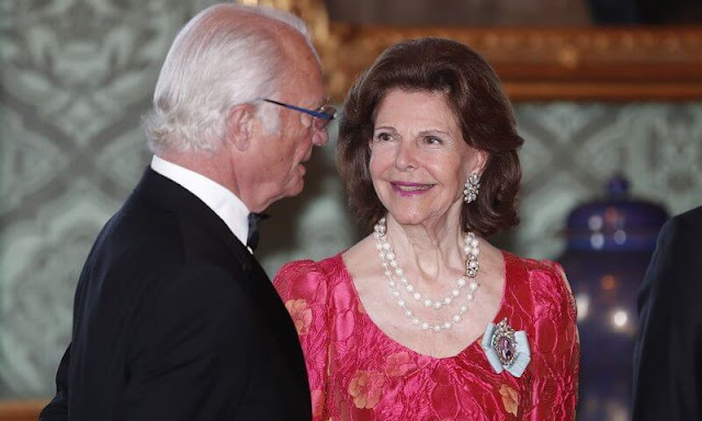 Princess Sofia wore a new embellished neckline black gown by Pia Tjelta. King Carl Gustaf and Queen Silvia hosted the Sverigemiddag