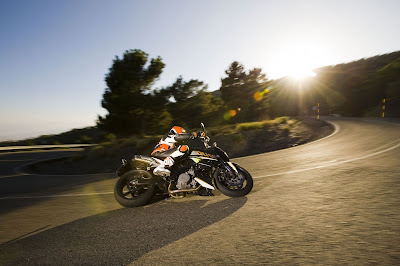 2011 KTM 990 Super Duke Side Action View