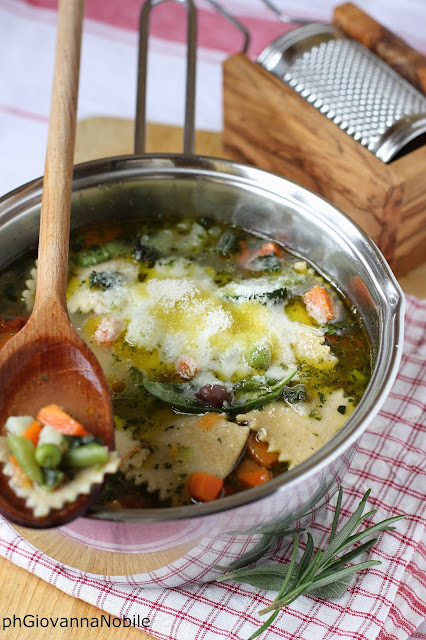 Minestrone di verdure con maltagliati semi integrali