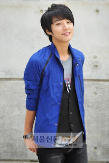 Yoon Shi Yoon