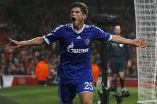 huntelaar-scored-against-arsenal