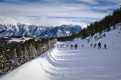 esquiadores-estación-esquí-vallnord