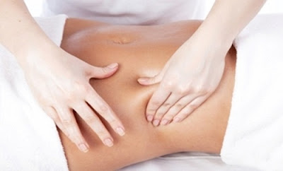 Massage bụng giảm béo tại nhà