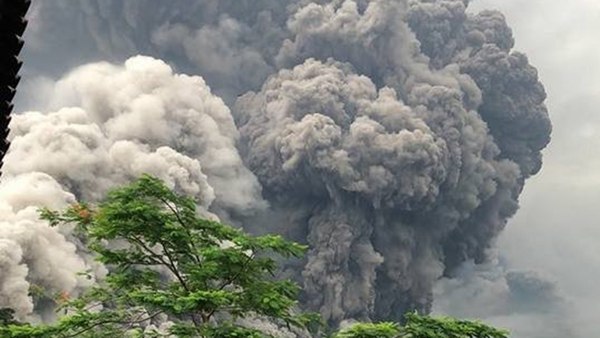 Al menos seis muertos por la fuerte erupción del volcán de Fuego en Guatemala