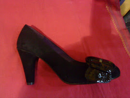 zapato de ante y charol en negro pvp 42€
