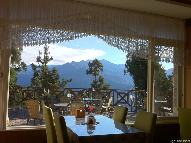 Mountain View at dining room of Misty Villa