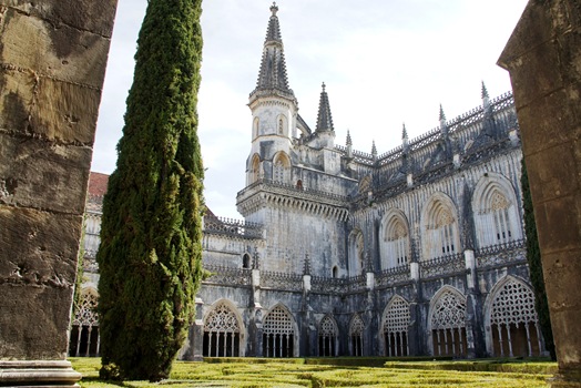 Batalha - Mosteiro de Santa Maria da Vitória - claustro de D. João I 10
