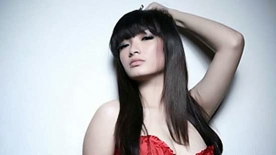 Zaskia Gotik Foto Hot